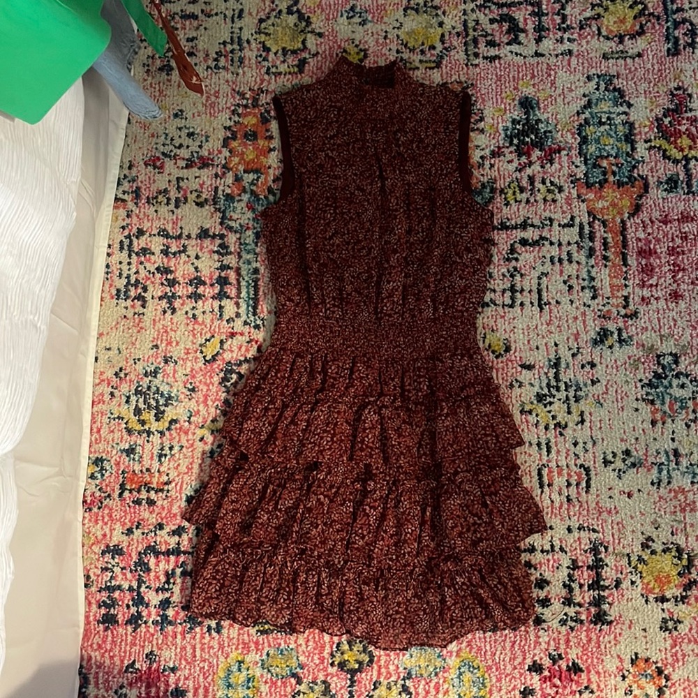 Mini maroon dress with ruffled detailing